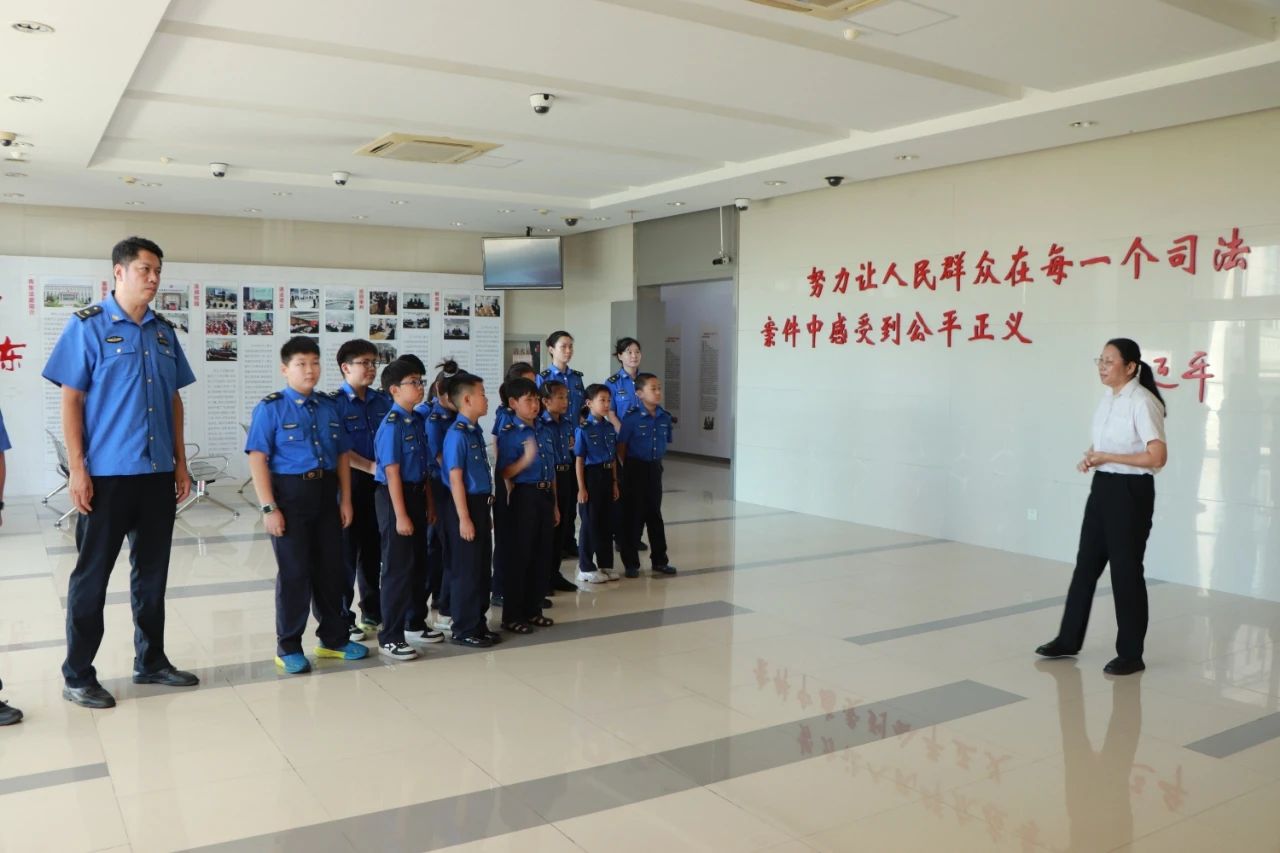 从城市管理到法庭实践：青浦“小小城管员”上了一堂别开生面的法治课