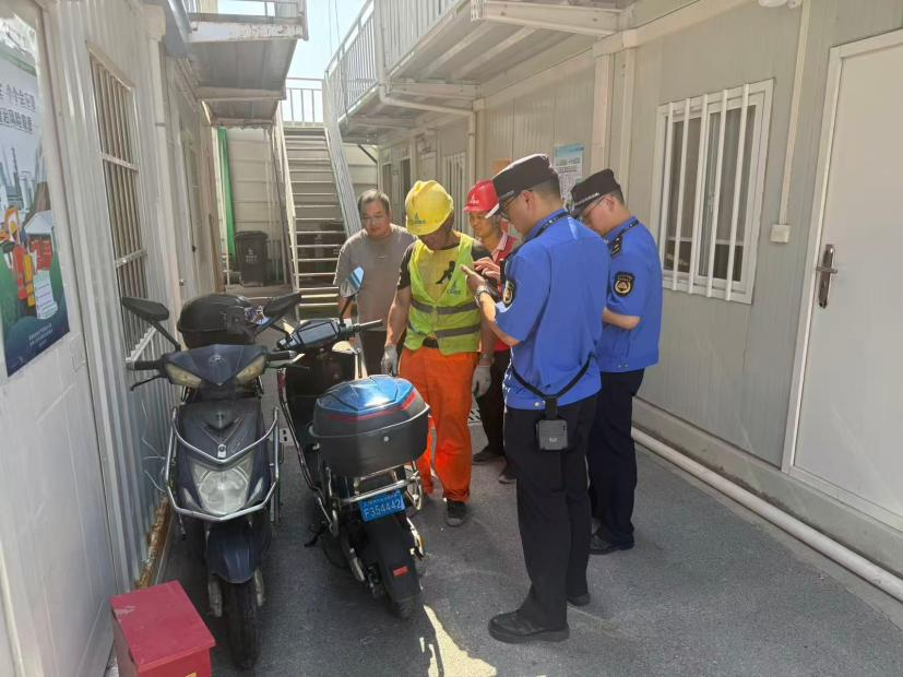 从“一根飞线”入手，织密防台防汛安全防线