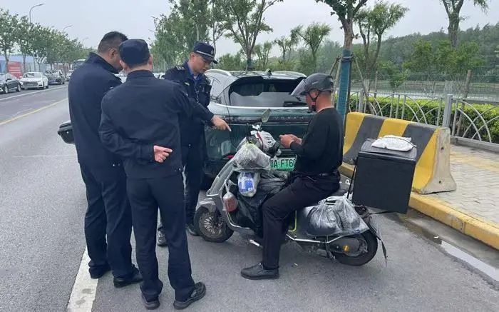 2 配图2.jpg